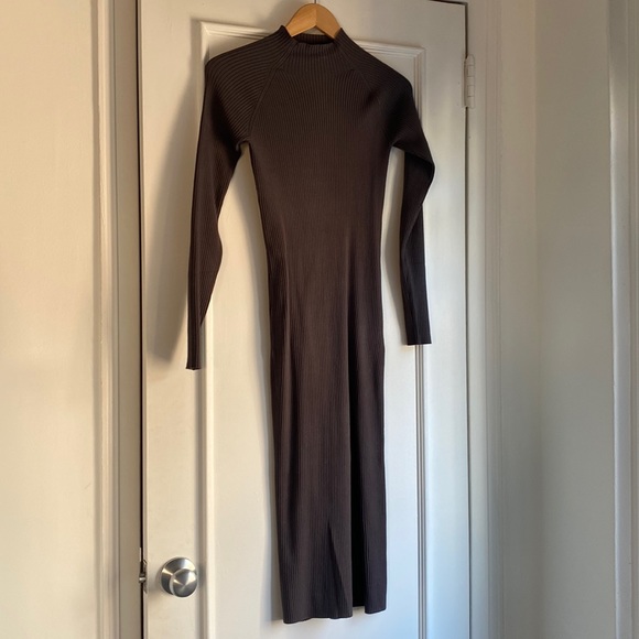 Aritzia knit turtleneck midi dress with slit - Picture 2 of 4